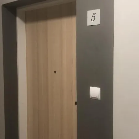 Goscinne Sady Διαμέρισμα